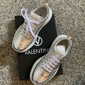 SÚPER SALE New/ Original Valentino Sneakers  Size 7